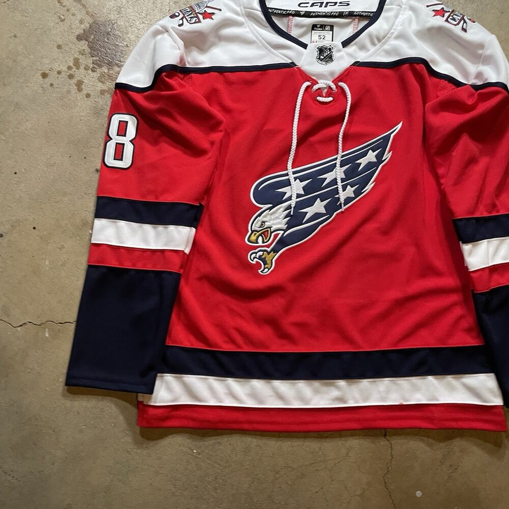 Logan Thompson - Washington Capitals 2025 Screaming Eagle Jersey - Men’s Large - Picture 6 of 6
